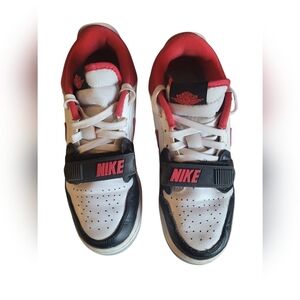 Nike Boys Air Jordan Legacy 312 Low CD9054 White Basketball Shoes Sneaker 5y